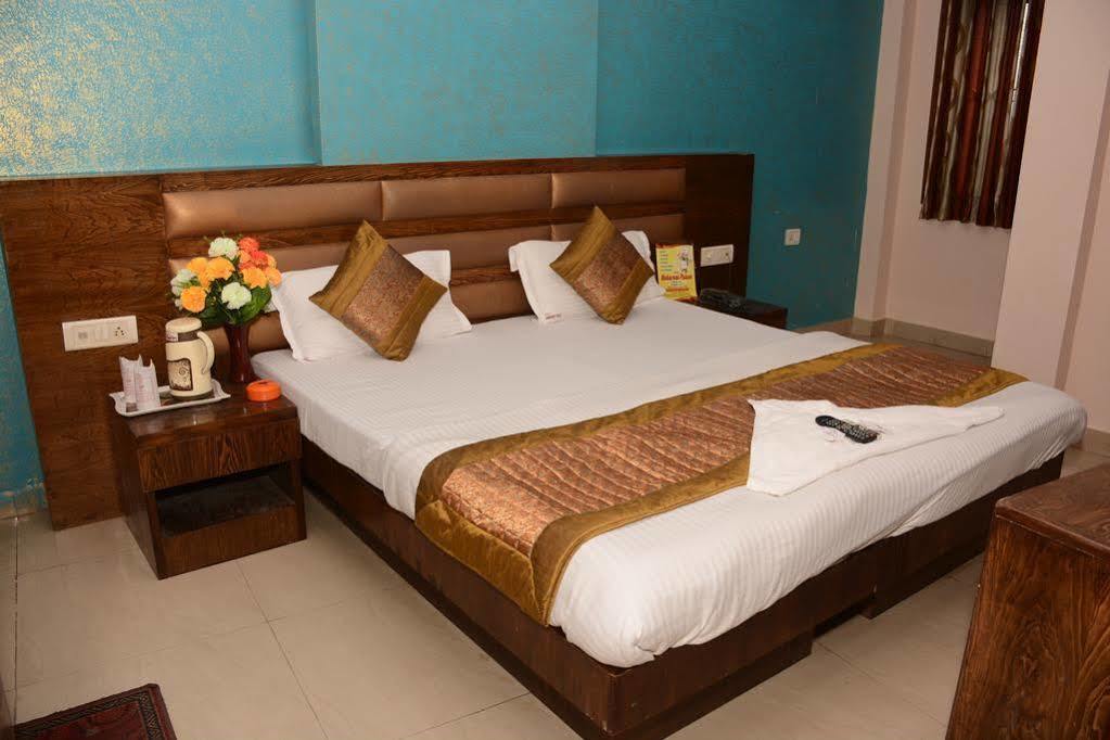Oyo 6096 Hotel Maharani Palace New Delhi Luaran gambar